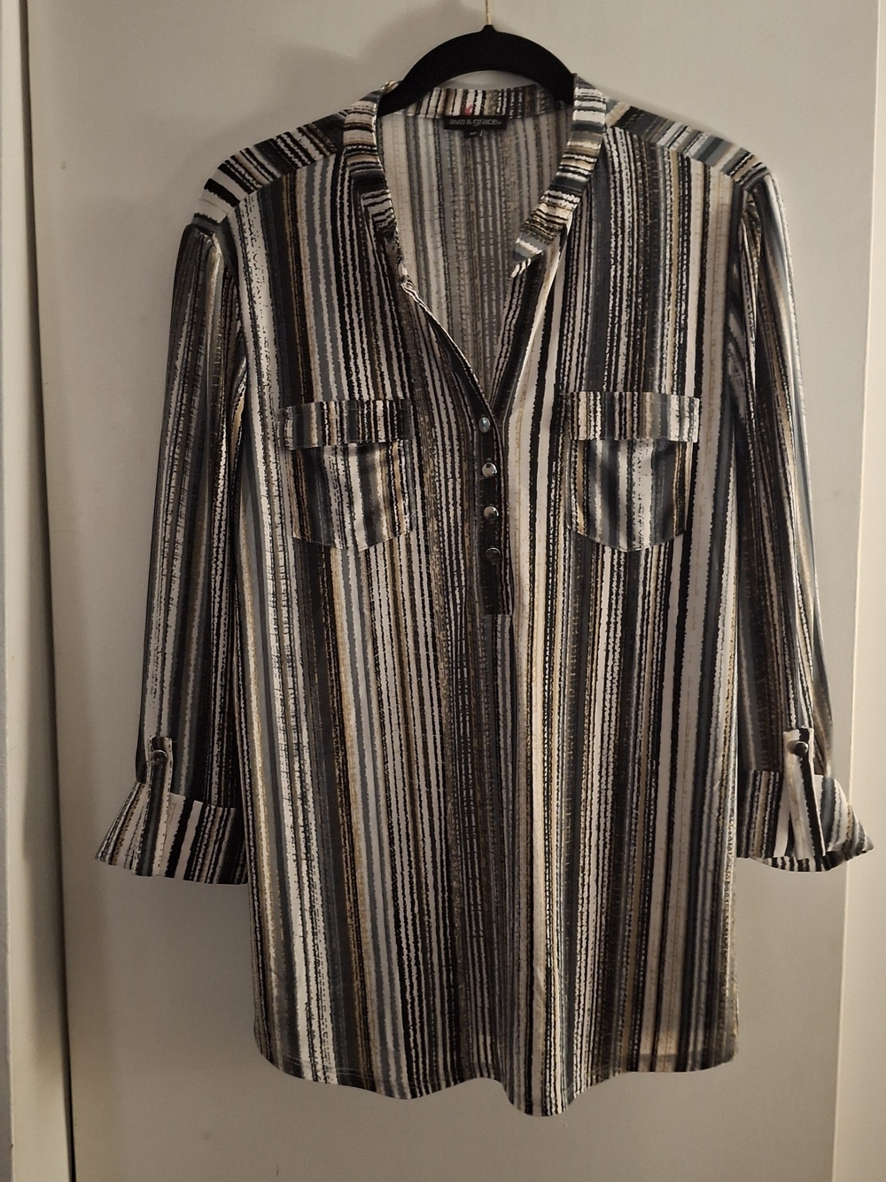 Ava & Grace Wonen's Vertical Stripe 3/4 Sleeve Top in Black, White, Brown & Gray